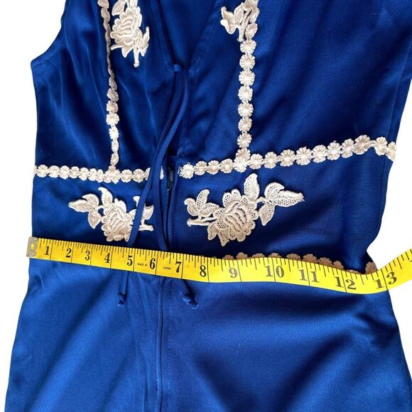 Frederick's of Hollywood RARE Women Size XS Embroidered Deep V-Neck Blue Whit - Picture 7 of 15